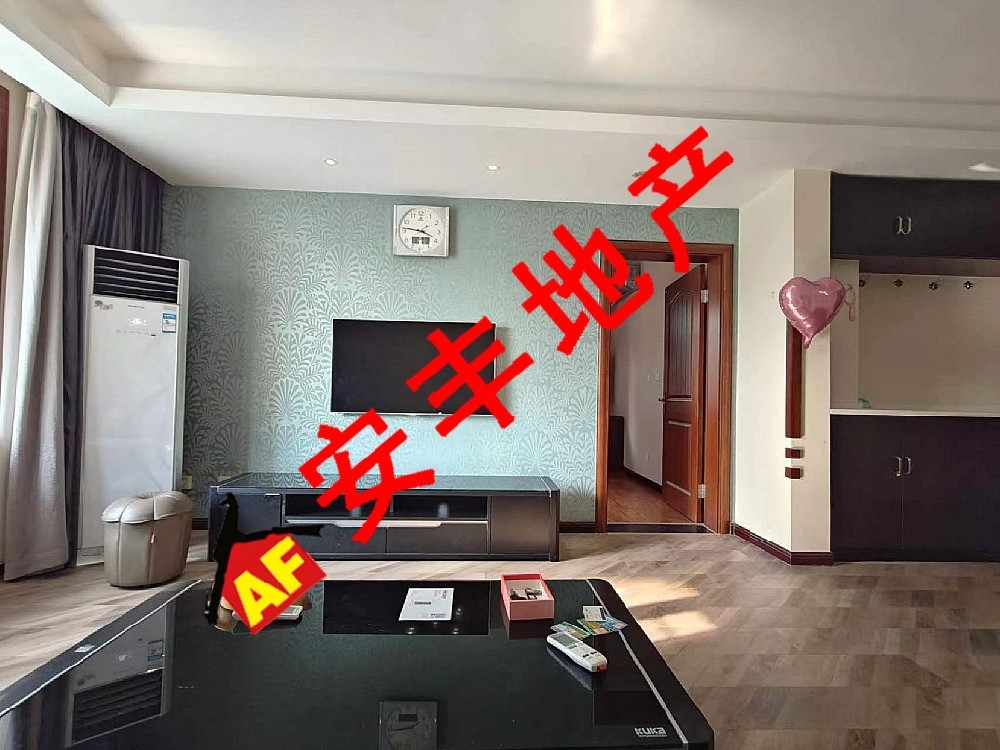 名人國(guó)際  精裝3居  僅售118萬