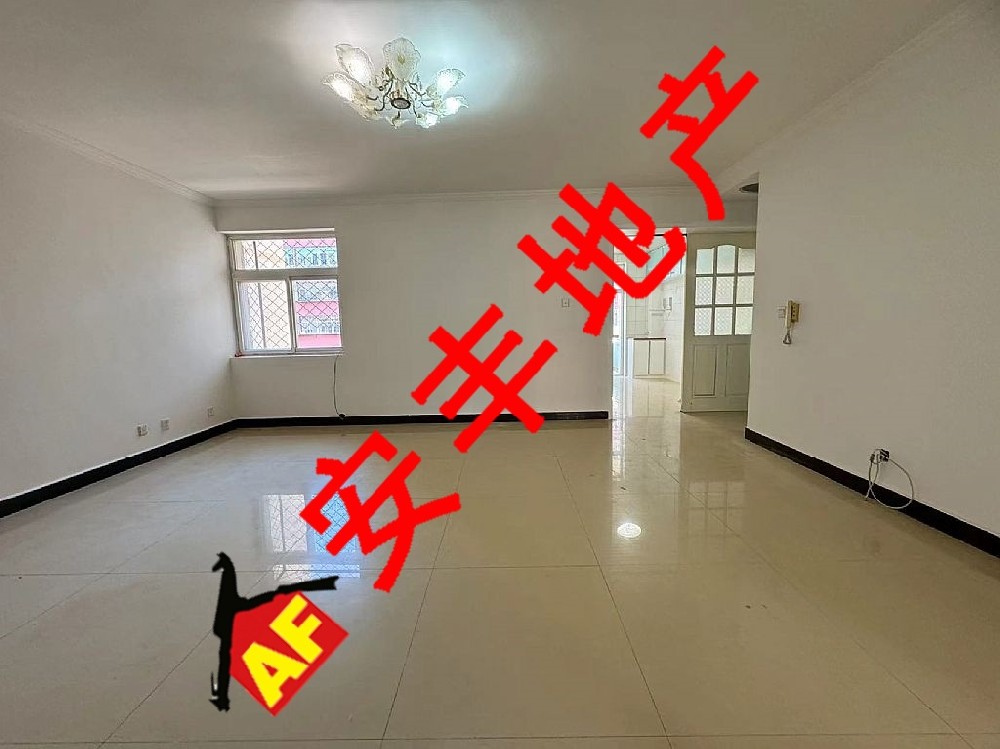 南苑小區(qū) 簡(jiǎn)裝3居  96平 72萬